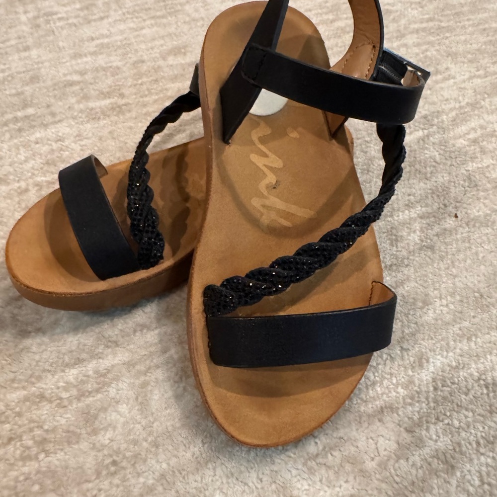 🖤 Black Braided Strap Sandals (Size 9)